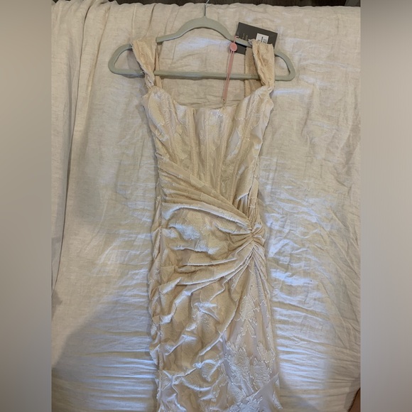 House of CB Cesca Maci Lace Dress Vintage Cream - Picture 5 of 6